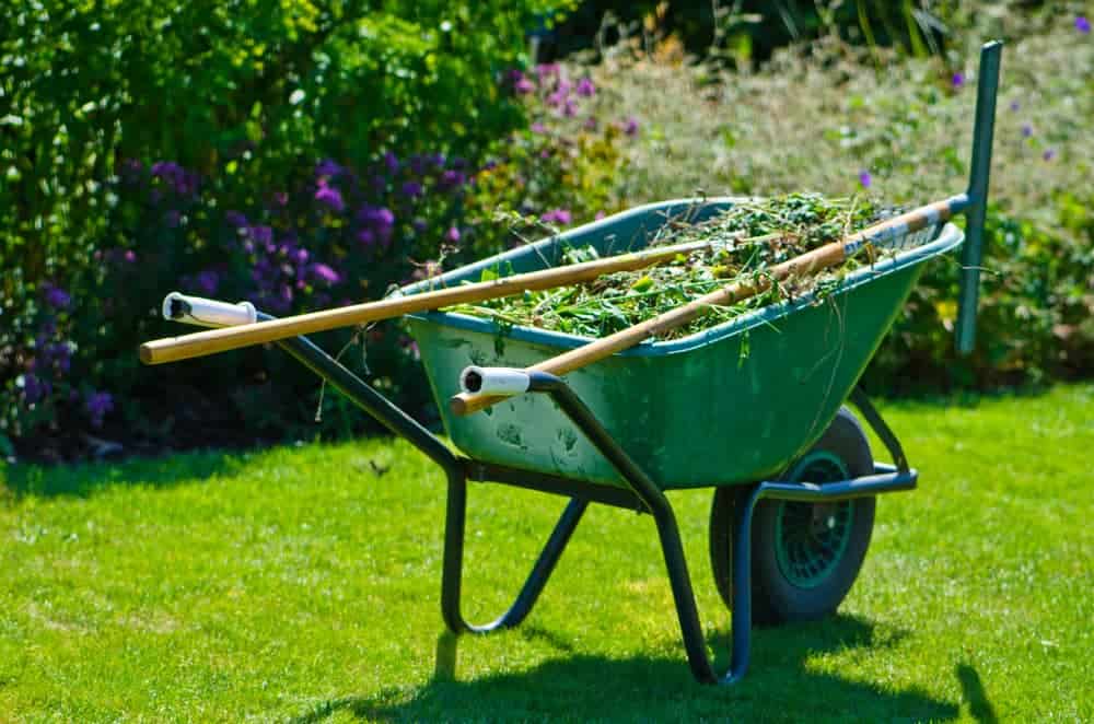 Oil for Wheelbarrows Stored Outside (Winter and Summer)