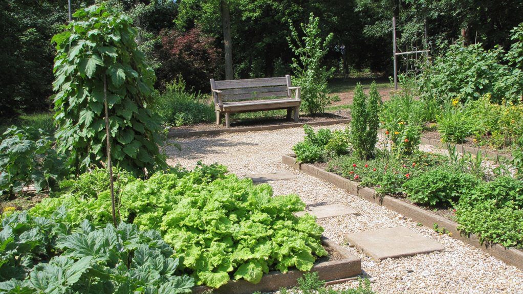 maximize garden space efficiently