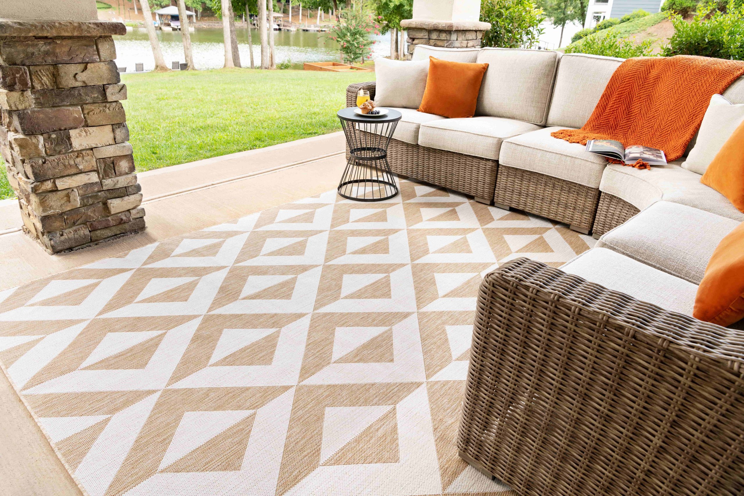 Patio Goals: Outdoor Rug Pairings That'll Make You Love Your Backyard – Floorspace